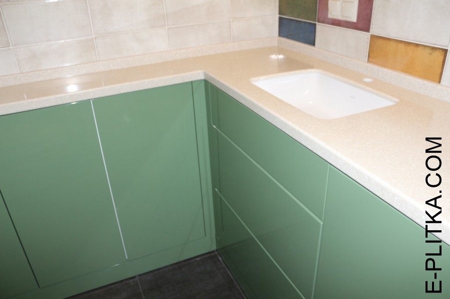 Кутові меблі для ванної за індивідуальними розмірами