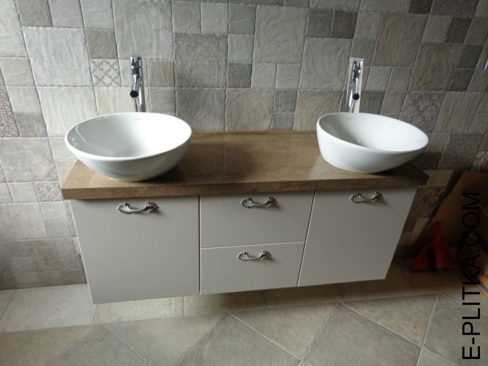 Нравится Нестандартная мебель для ванной комнаты с двумя раковинами - сделаем по Вашим размерам