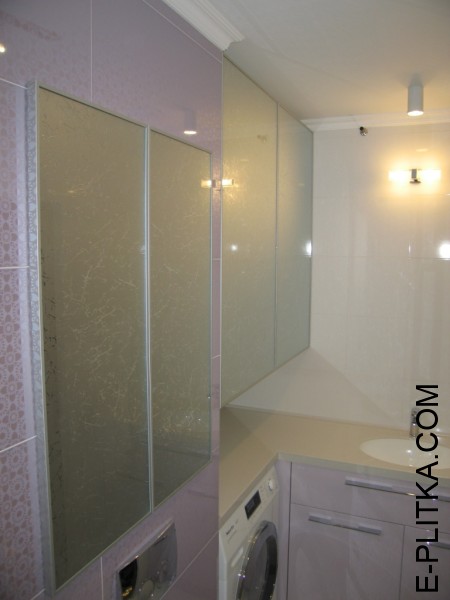 Угловая мебель для ванной со столешницей из искусственного камня