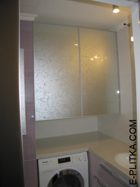 Угловая мебель для ванной со столешницей из искусственного камня