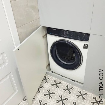 Шафа для ванної з вбудованою інсталляцією