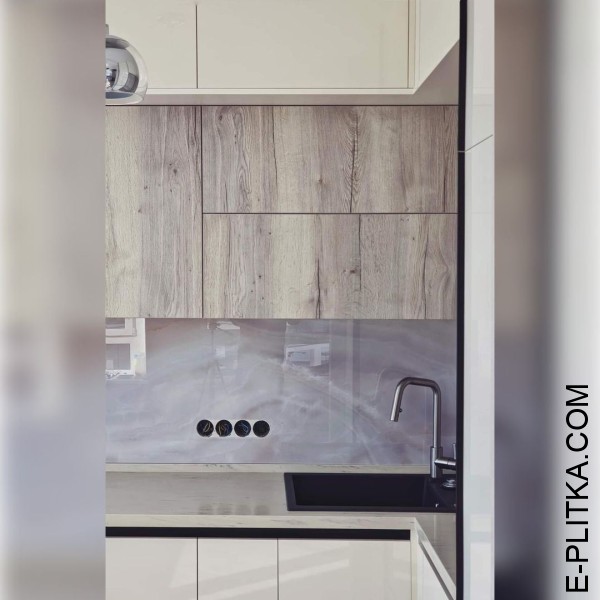 Акрилова кухня кремовий глянець із матовим деревом
