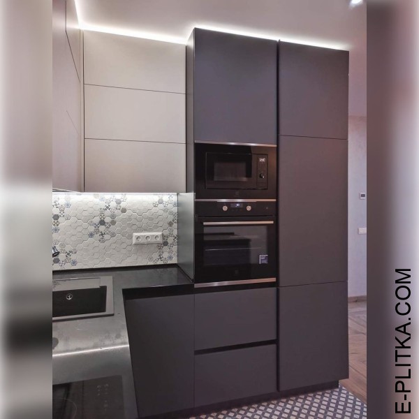 Серая с белым кухня AGT супермат со встроенными шкафами