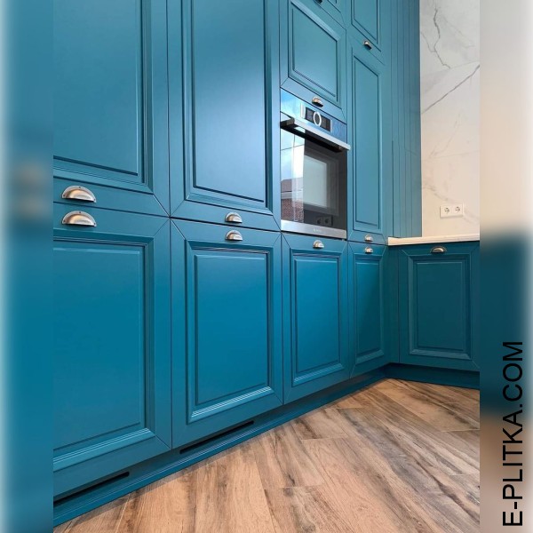 Изготавливаем кухни в Киеве под заказ любых размеров и по индивидуальному дизайн-проекту. Современная мебель в кухню с классическими фасадами, выполнена в сочетании синего и белого цветов. ЗВОНИТЕ ☎️ (063) 641 35 65 ✔️ Лучшее качество!