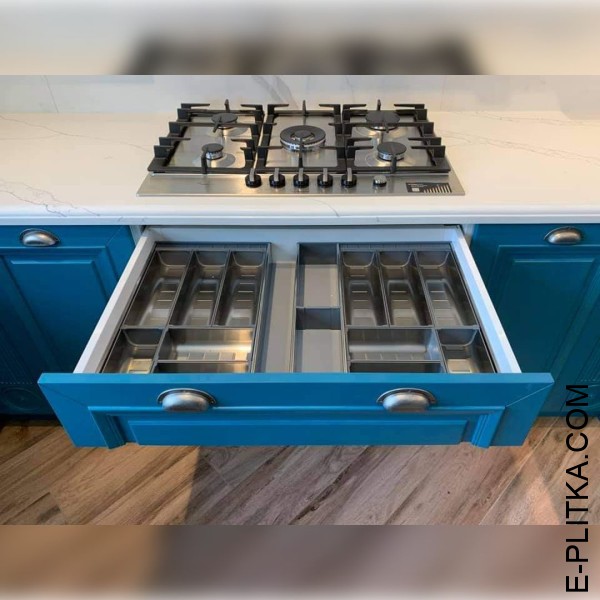 Классическая кухня для большой семьи!