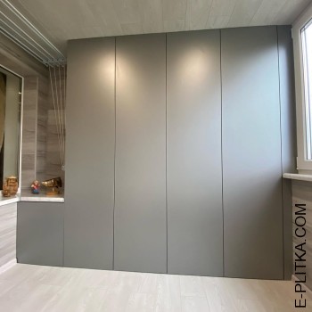 Шафа на великий балкон під замовлення