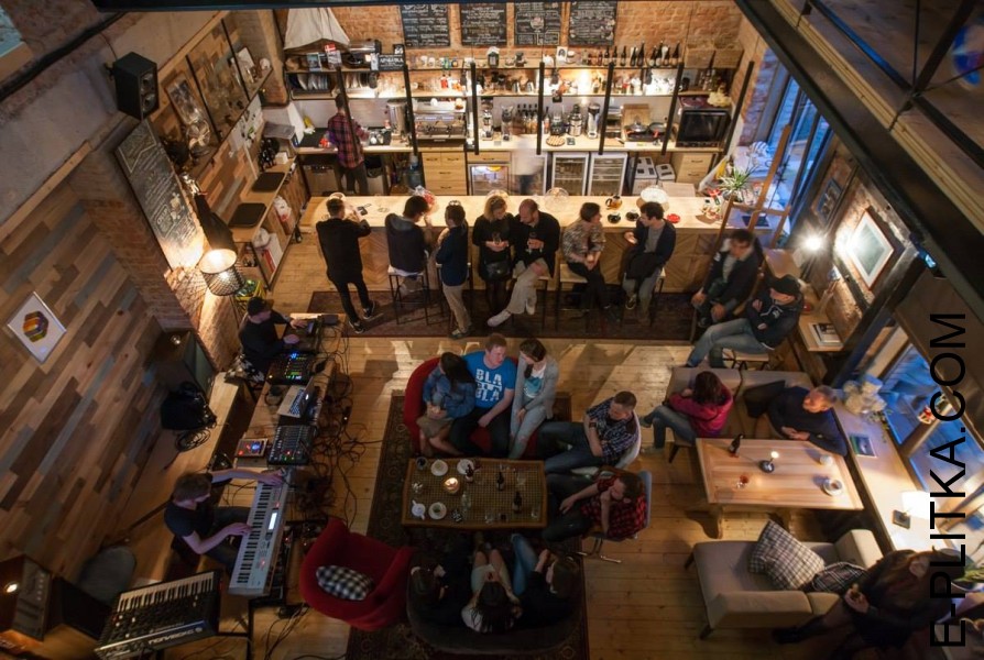 Стільці для ресторану, кафе, бару