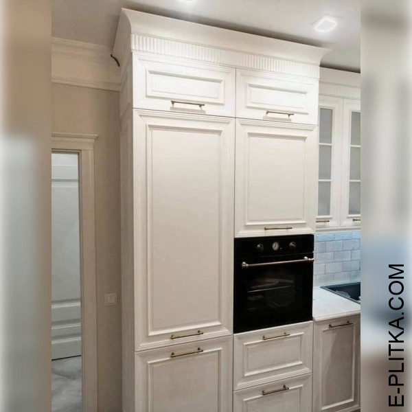 Світла кухня класика в сучасному інтер`єрі