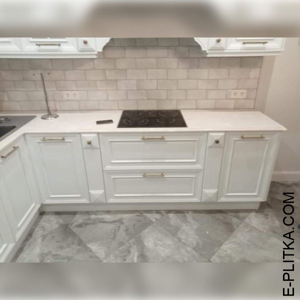 Світла кухня класика в сучасному інтер`єрі