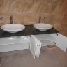 Влагостойкая мебель для ванной комнаты с двумя раковинами