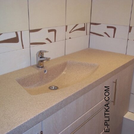 Столешница из камня в ванную комнату под раковину