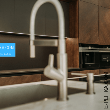 Коричнева кухня «Madeira» з островом