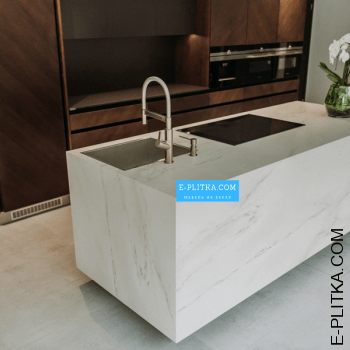 Коричнева кухня «Madeira» з островом