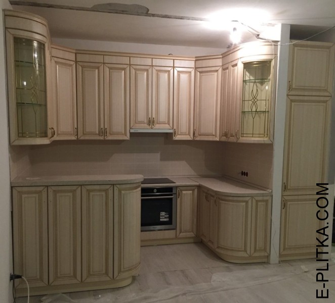 Кухонний гарнітур із масиву дуба з барною стійкою