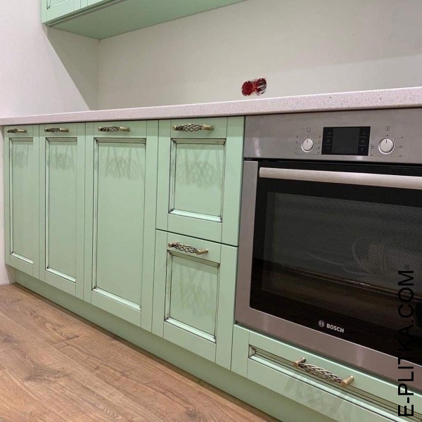 Изготавливаем кухни в Киеве под заказ любых размеров и по индивидуальному дизайн-проекту. Классического стиля мебель в кухню мятного цвета со столешницей из искусственного камня. ЗВОНИТЕ ☎️ (063) 641 35 65 ✔️ Лучшее качество!