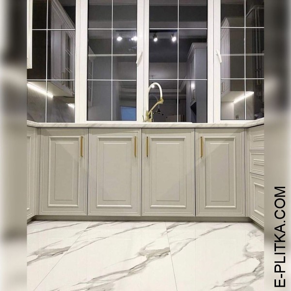 П-подібна кухня сірого кольору у стилі сучасна класика