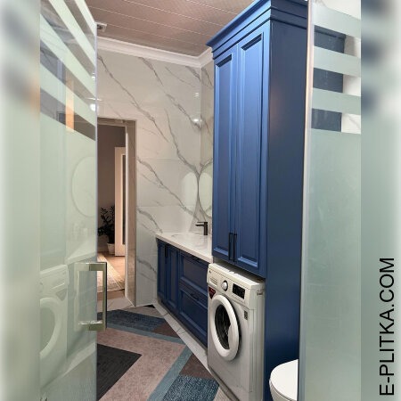 Влагостойкая мебель для ванной на заказ по индивидуальным размерам, цена и фото.