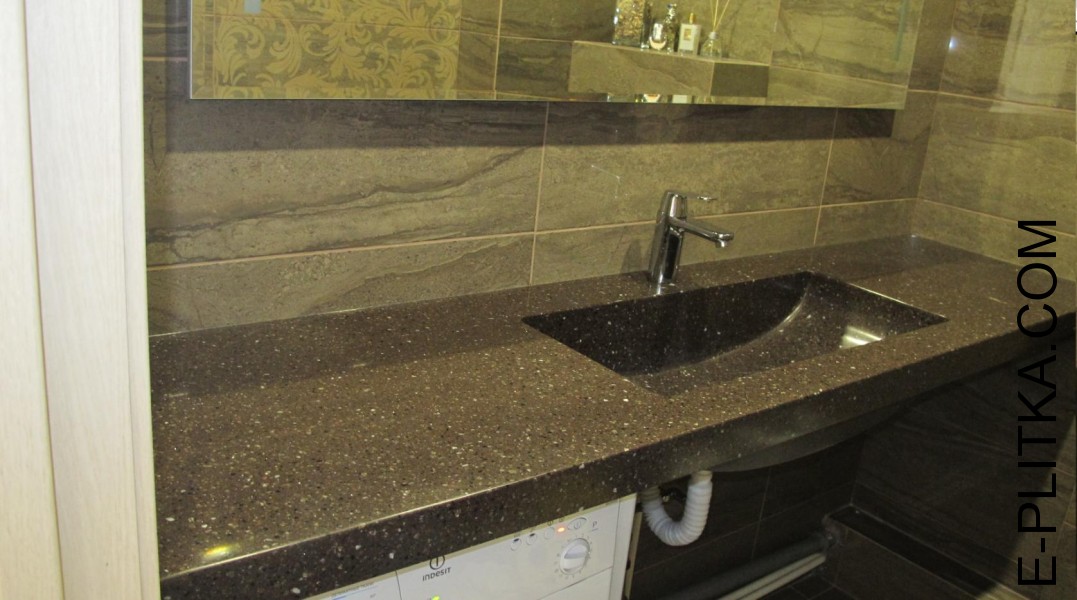 Стільниця у ванній під раковину та пральну