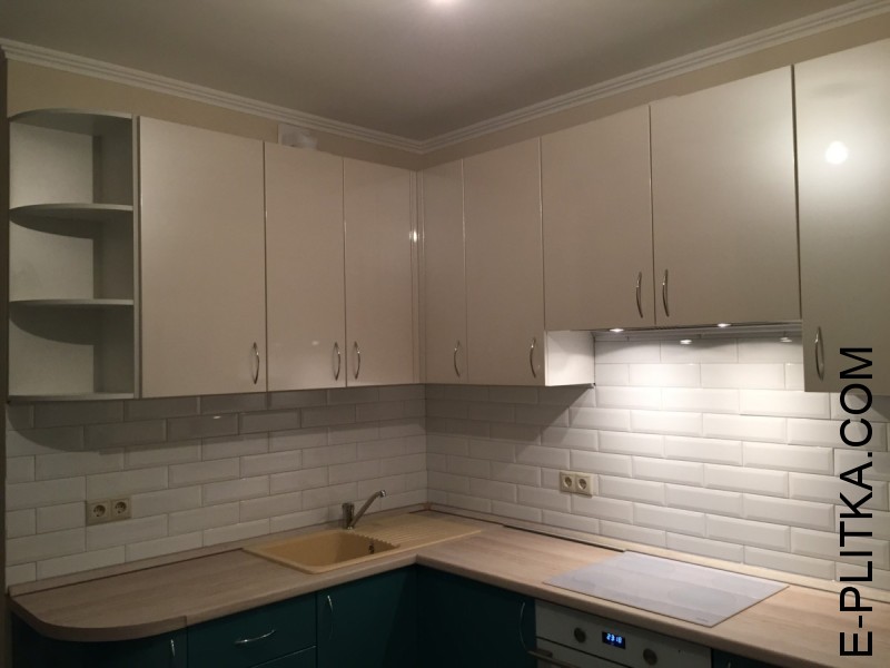 Кутова кухня з комбінованими фасадами МДФ ПВХ