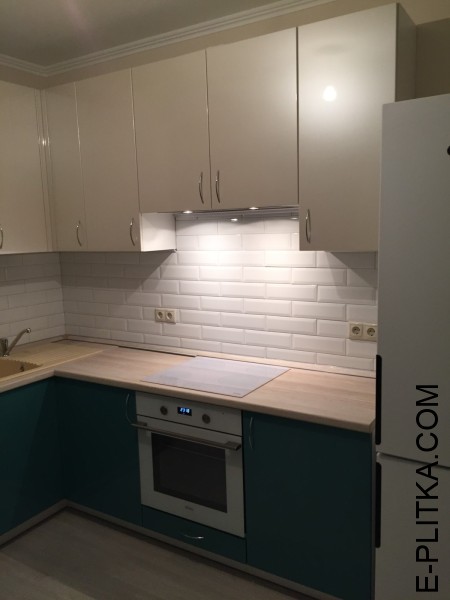 Кутова кухня з комбінованими фасадами МДФ ПВХ