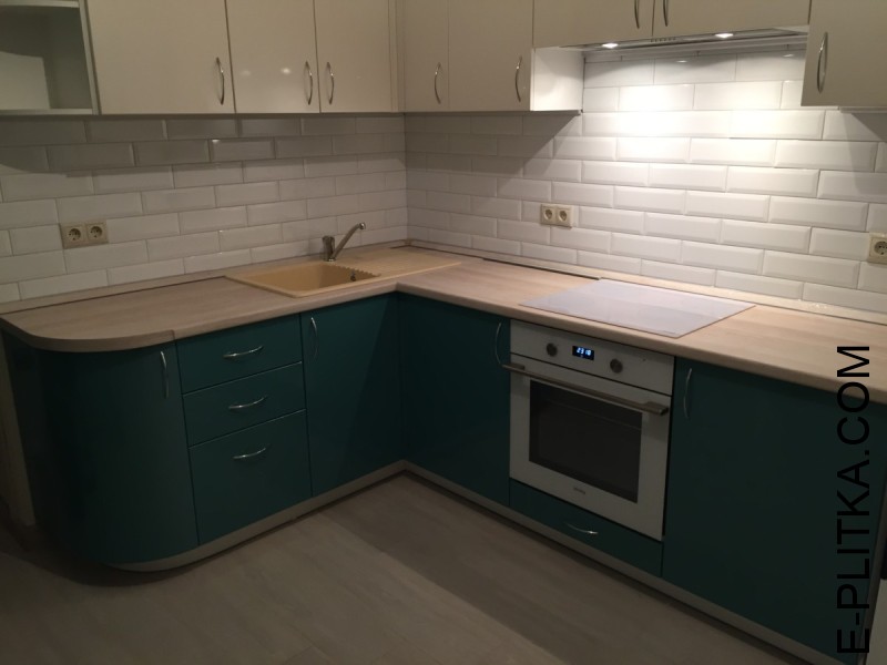 Кутова кухня з комбінованими фасадами МДФ ПВХ