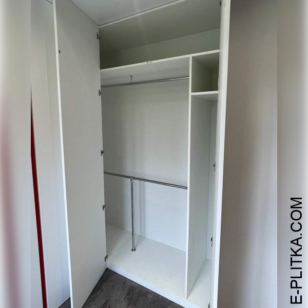 Встроенный шкаф в угол детской спальни