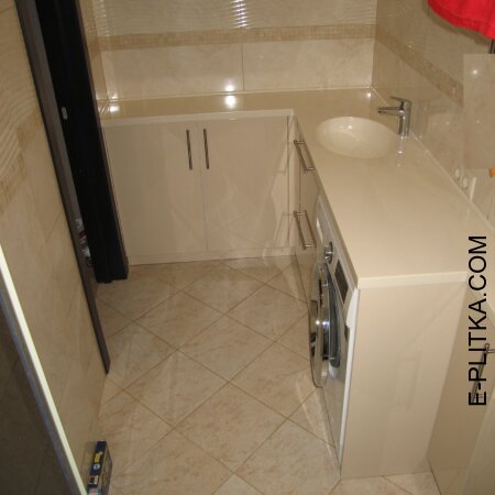 Встроенная угловая мебель для ванной