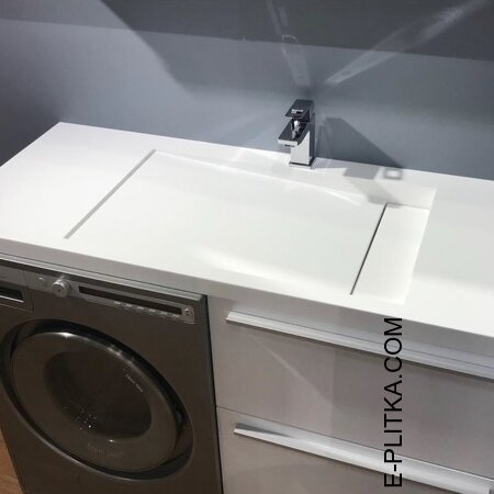 Стиралка и раковина под одной столешницей