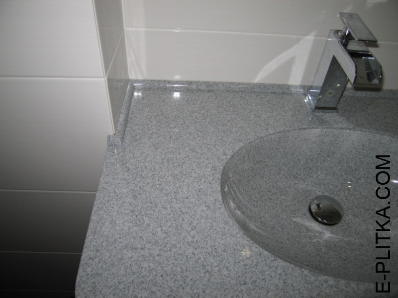 Производство мебели для ванной с накладной раковиной на заказ