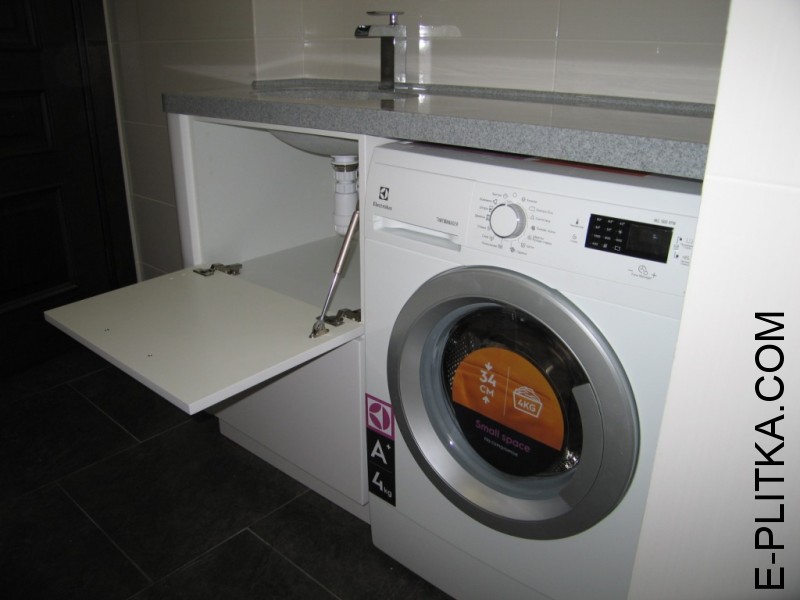 Производство мебели для ванной с накладной раковиной на заказ