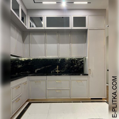 Красива кухня в дорогому виконанні