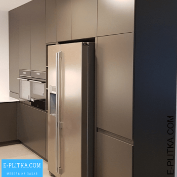 Матова кухня «Marrone» з білим островом