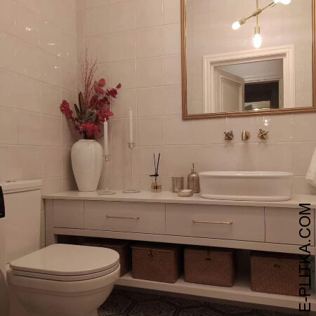 Мебель для ванной комнаты с накладной фаянсовой раковиной