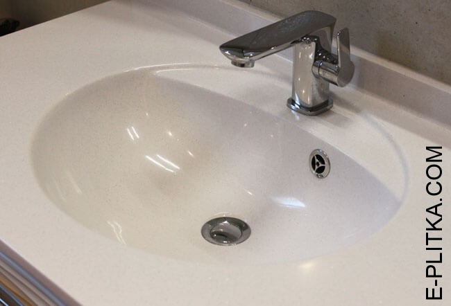 Производство мебели для ванной комнаты со столешницей