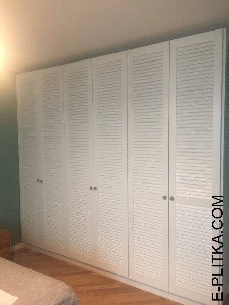 Реализован проект по замене фасадов шкафа на жалюзийные