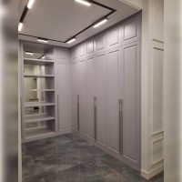 П-подібна гардеробна шафа, стиль сучасна класика