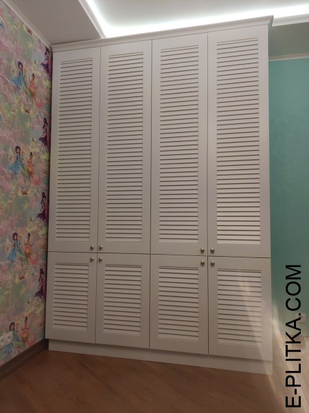 Три шкафа в едином стиле для одной квартиры 1