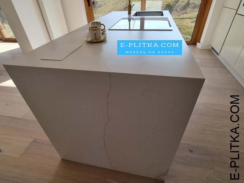 Крута кухня «Glow» з кухонним острівцем