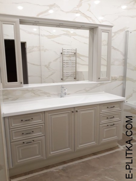 Мебель для ванной с двумя раковинами по индивидуальному проекту