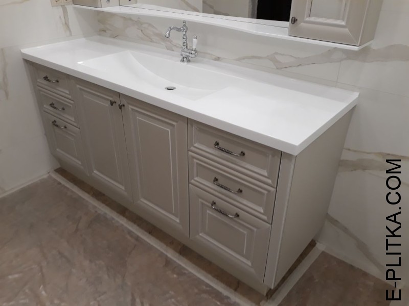 Мебель для ванной с двумя раковинами по индивидуальному проекту