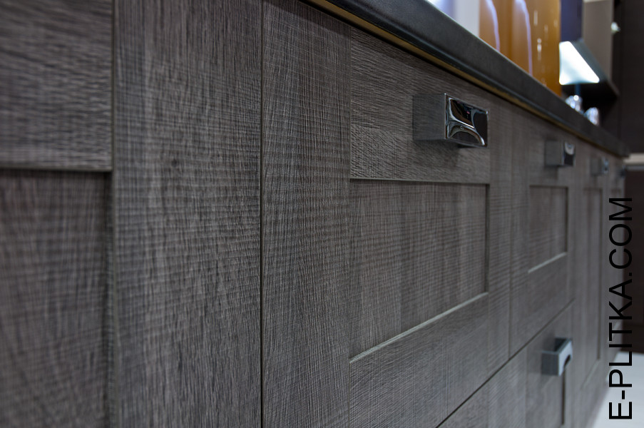 Шкаф «Колд брю» с фасадами CLEAF