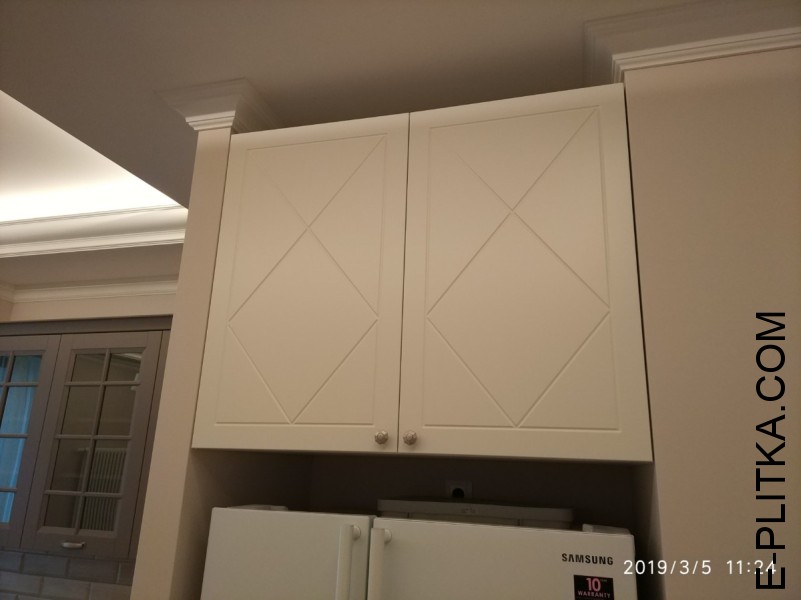 Встроенная система хранения из МДФ под эмалью