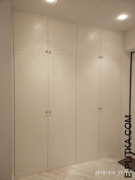 Встроенная система хранения из МДФ под эмалью