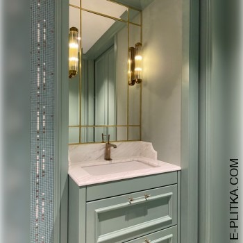 Класичне дзеркало у ванну кімнату на замовлення