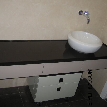 Мебель для ванной со столешницей и накладной раковиной