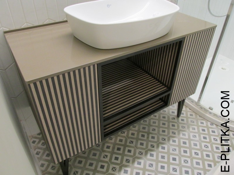 Мебель для ванной со столешницей на 105 см