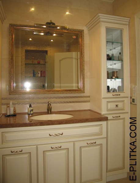 Зеркало для ванной со светильником