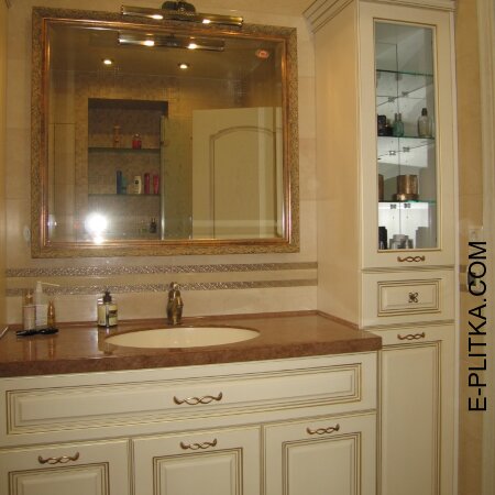 Зеркало для ванной со светильником