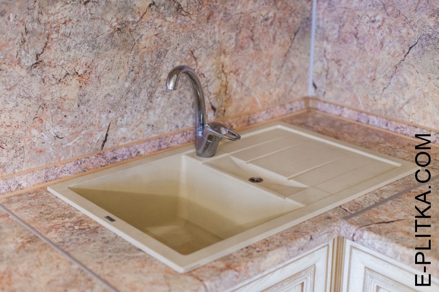 Кухня Классическая в белых тонах