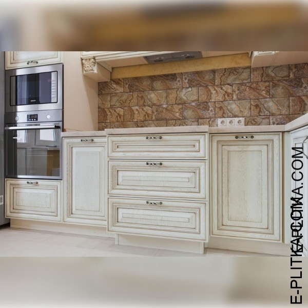 Кутова класична кухня з масиву ясена